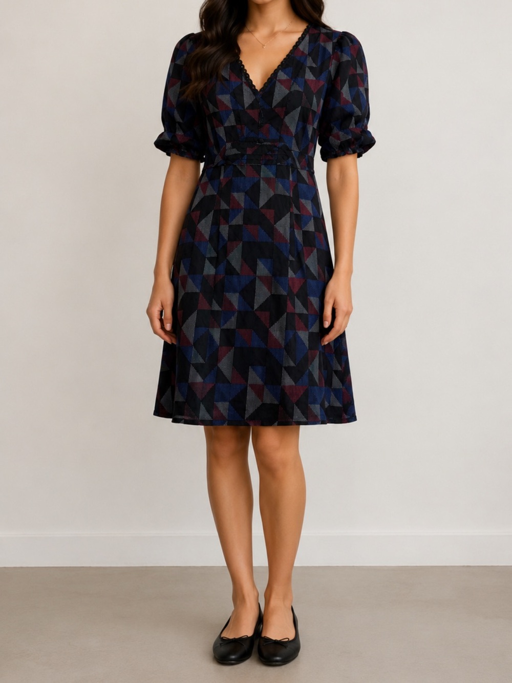 Geometric print dress Womens VERTIGO $240 Silk Dress Size Medium multi color